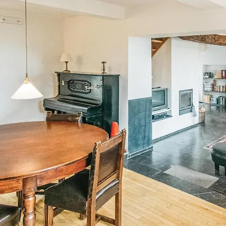 Casa de Férias Seven-bedroom In *