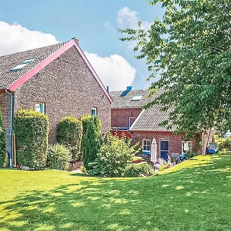 Holiday home 7 Bedroom Lovely Home In Remersdaal