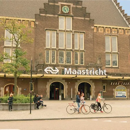 7 Bedroom Lovely Home In Remersdaal